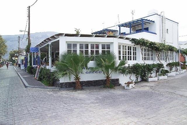 Villa Gambas Beach Studios Kamári Exteriör bild
