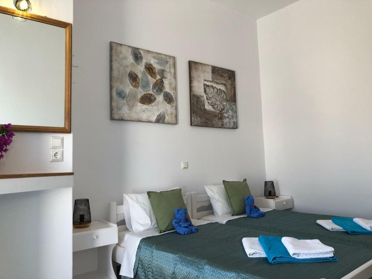 Villa Gambas Beach Studios Kamári Exteriör bild